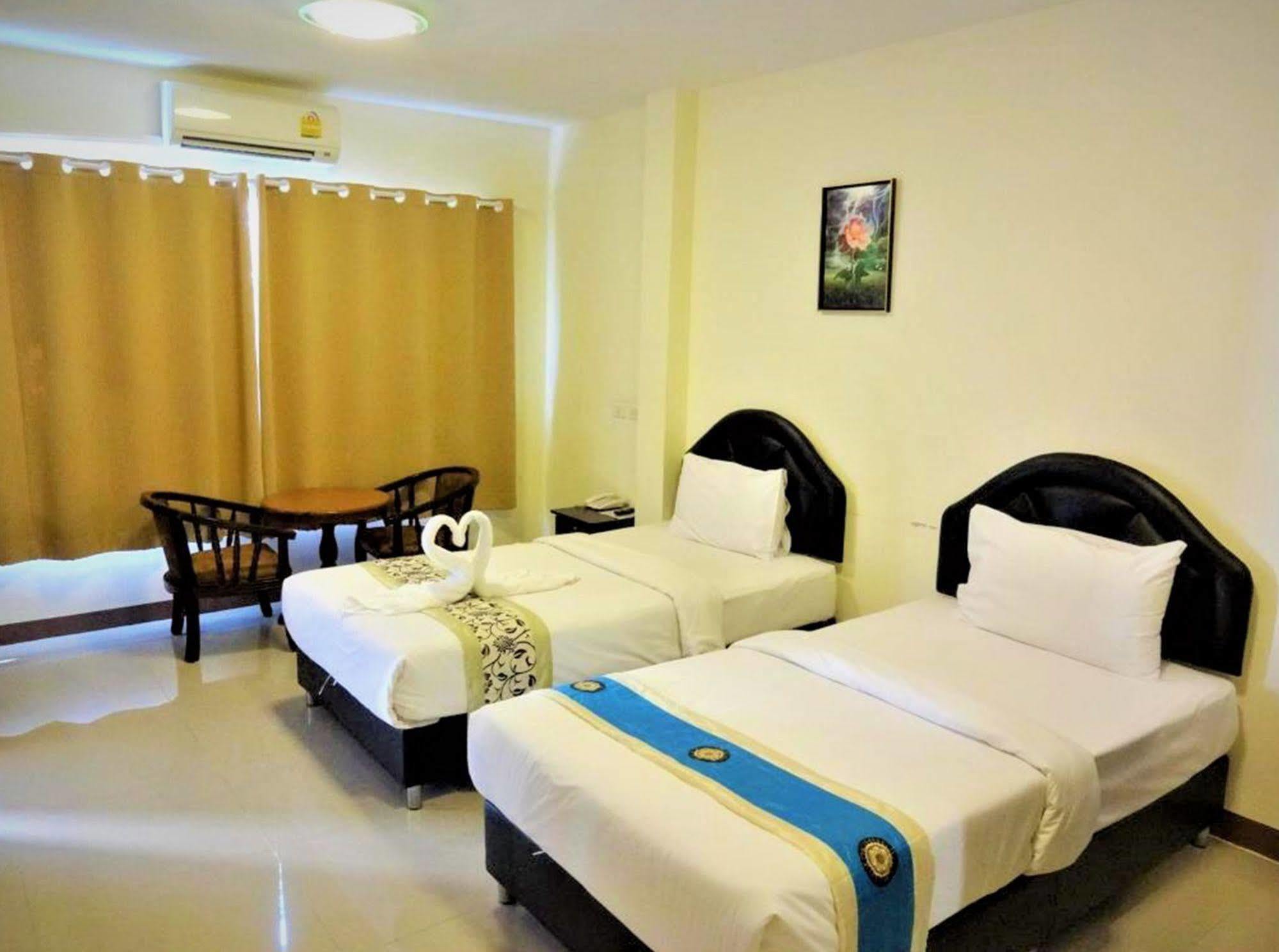 Phuket 플러스 맨션 아파트 호텔 외부 사진